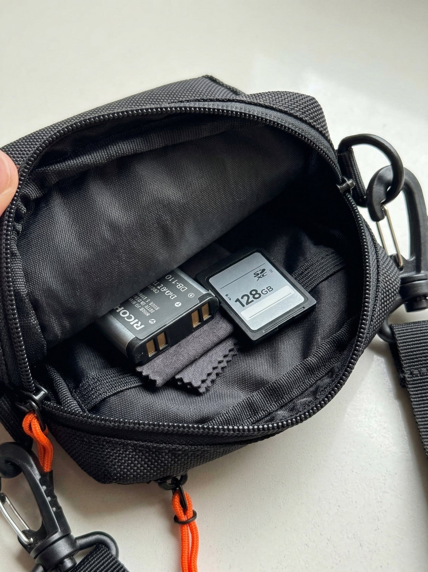 Borsa marsupio Fuji X100VI / Ricoh GR IV / Compatte