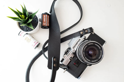 Isola - Italy Camera Strap